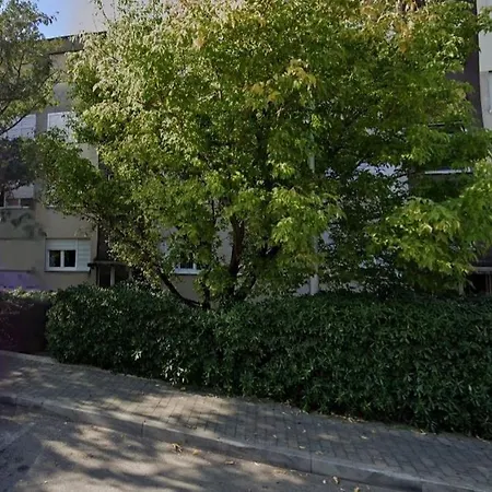 With Parking Space - 25278 Apartman